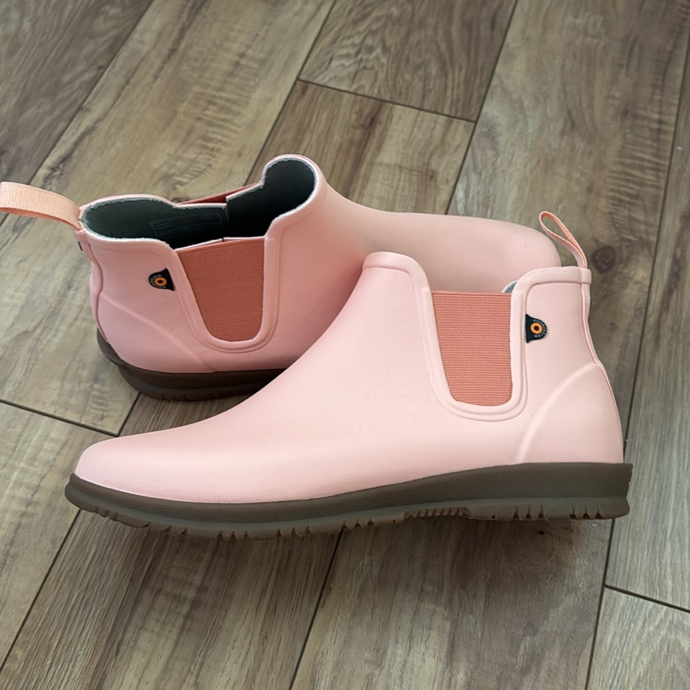 Boggs coral sweet pea ankle waterproof boots